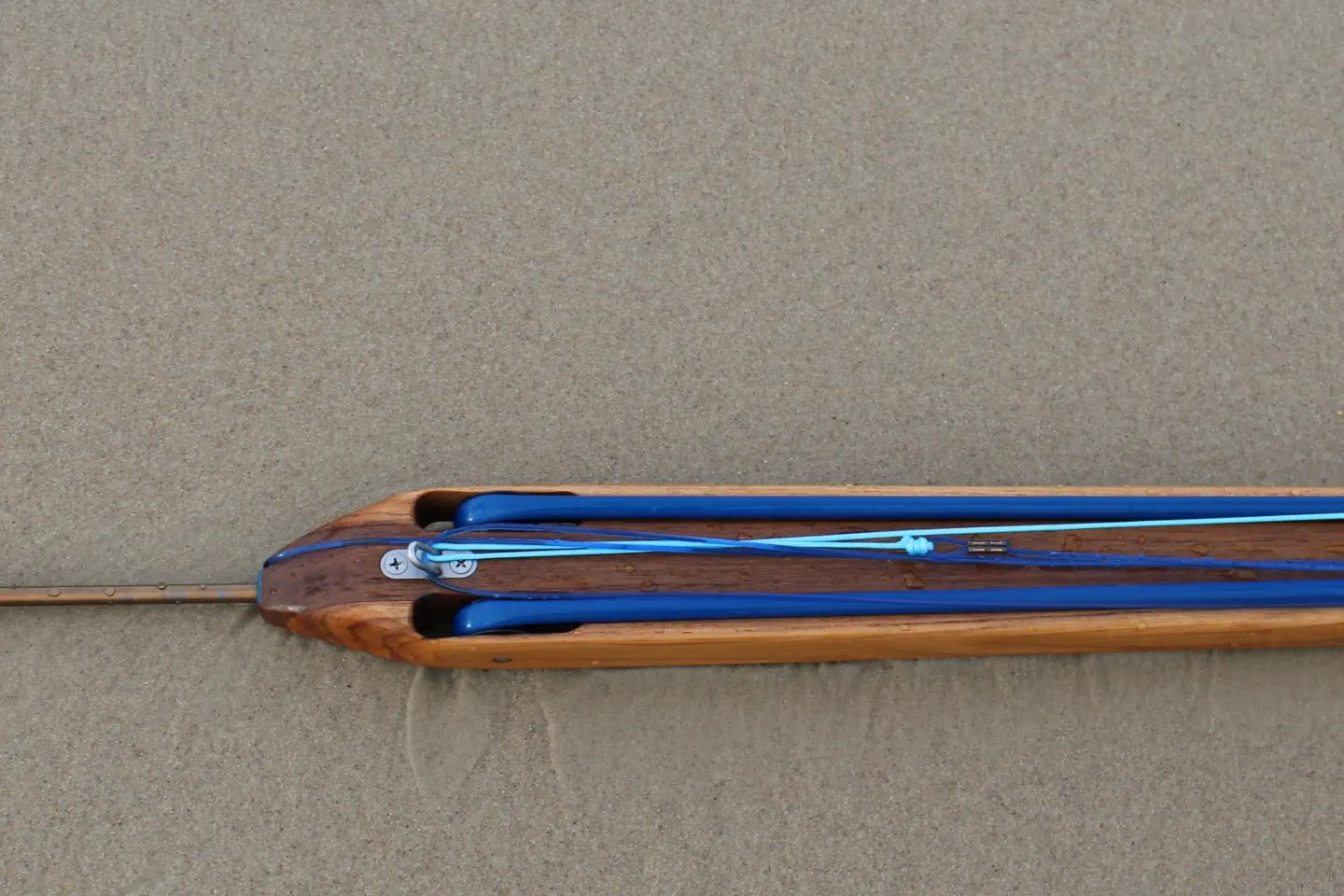The Entrée speargun bottom front